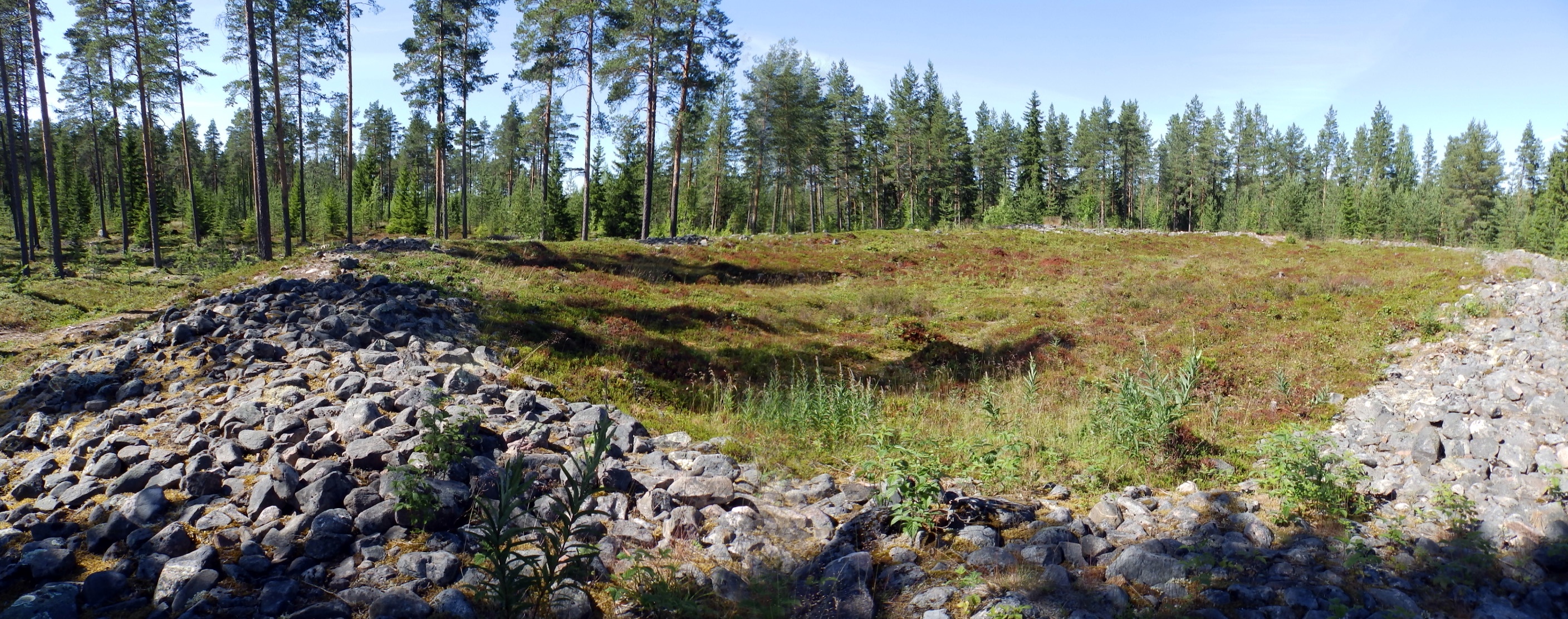 Raahen Pattijoen Kastellina tunnettu jätinkirkko on kivikautinen monumentaalirakenne.