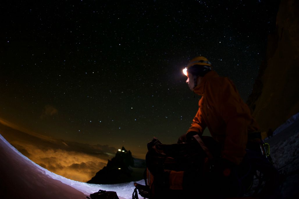 Vuorissa on vetovoimaa. Tässä Markus on huiputtamassa Mont Blancia vuonna 2013.