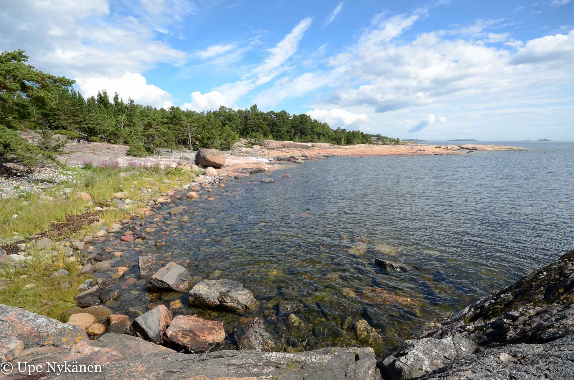Lervikenin rantaa, Pirttisaari