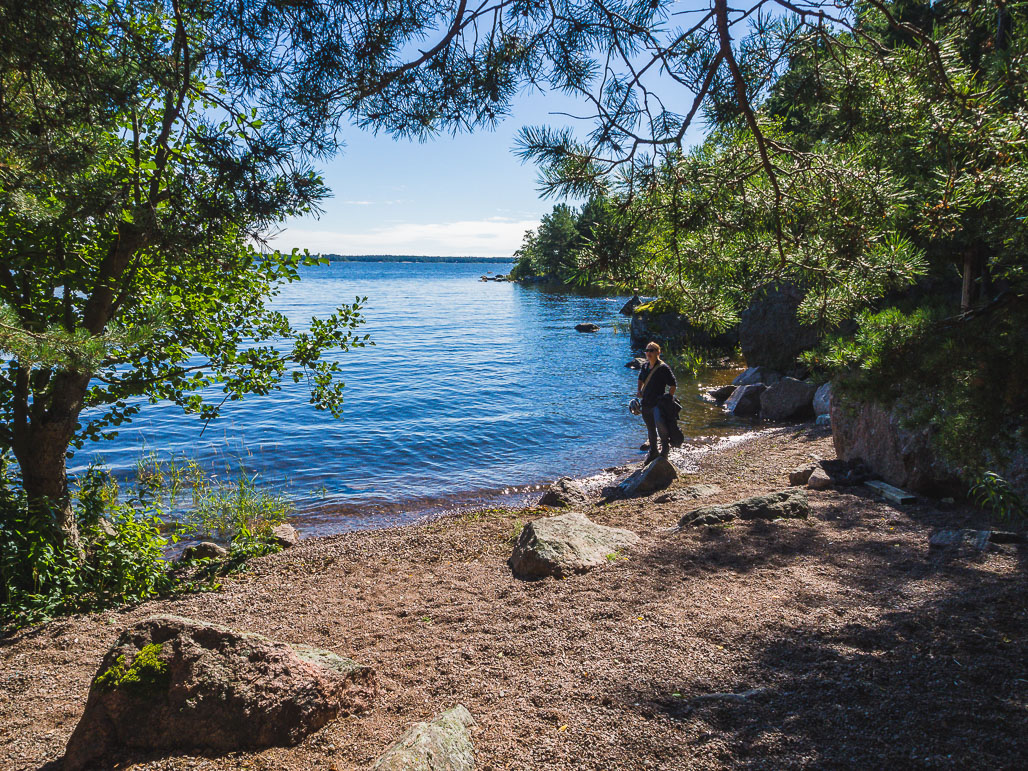 Luotsi-Kuusisen saarelta löytyi myös mukava pieni luonnonmukainen uimaranta.